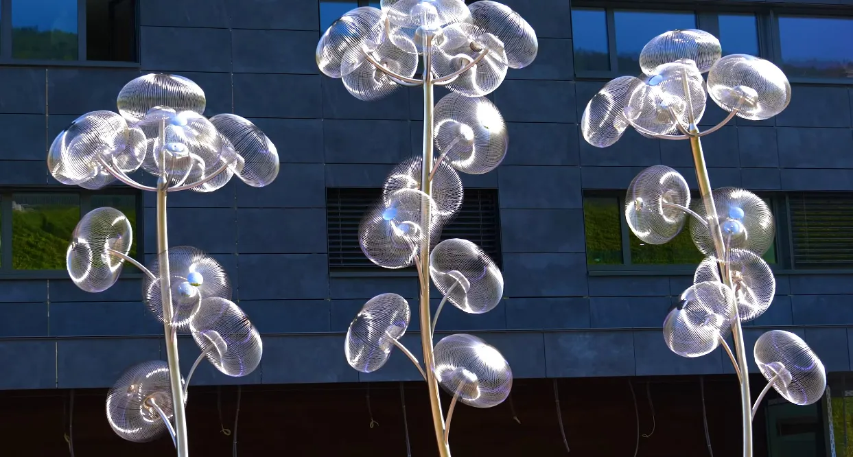 Landscape bubble tree sculpture in the daytime